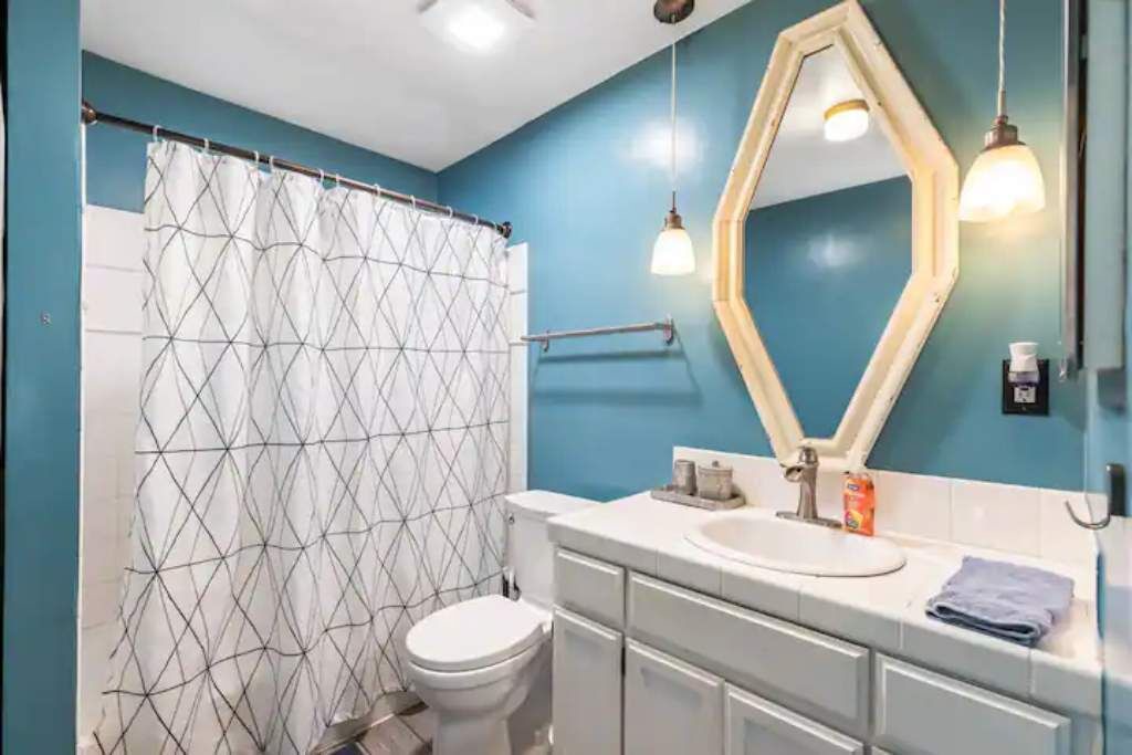 Photo of Bathroom in Alamitos Beach