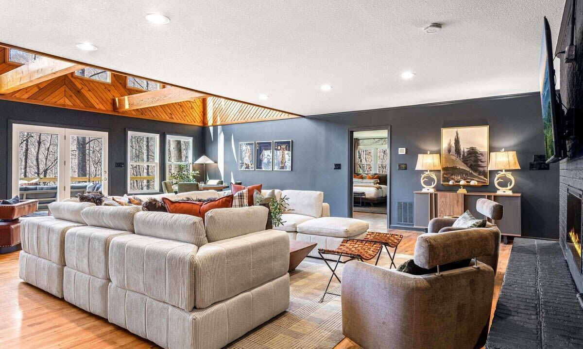 Photo of Bedroom in Asheville