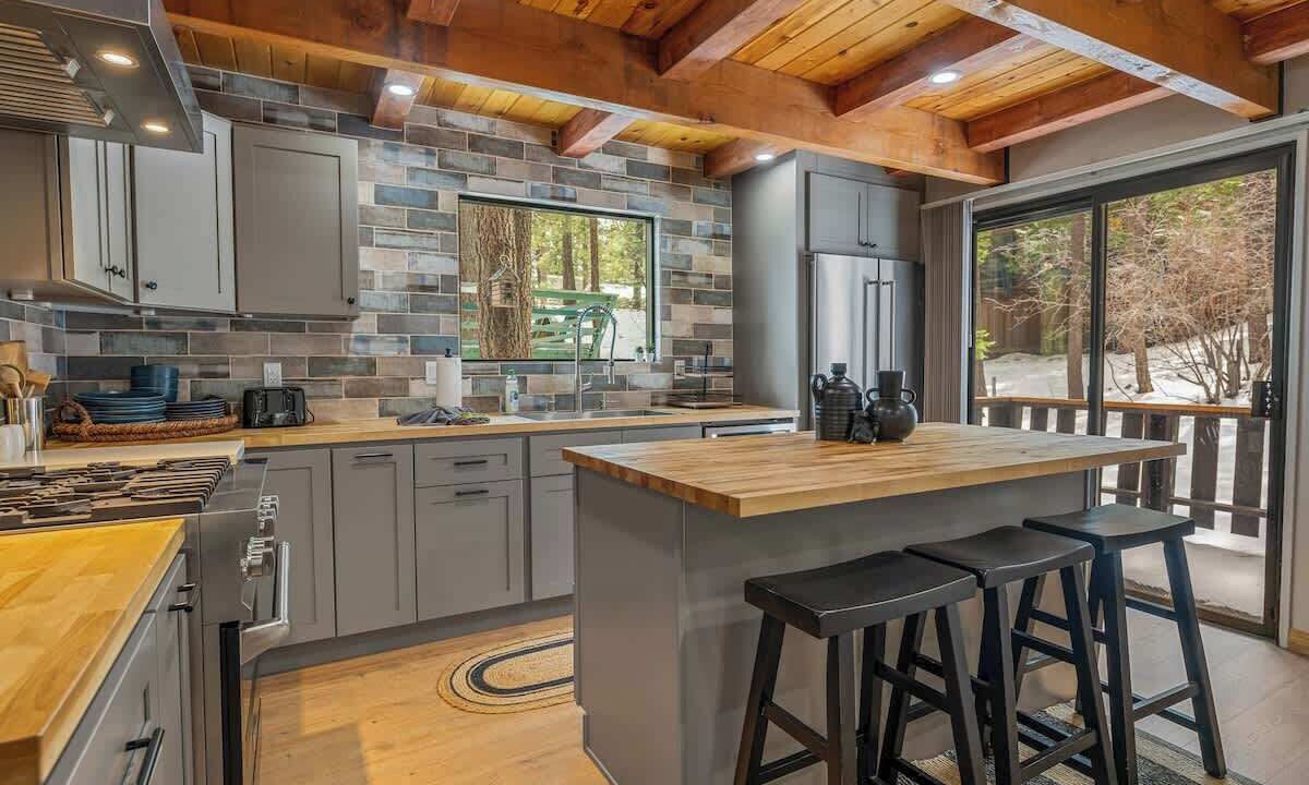 Photo of Kitchen in Big Bear City