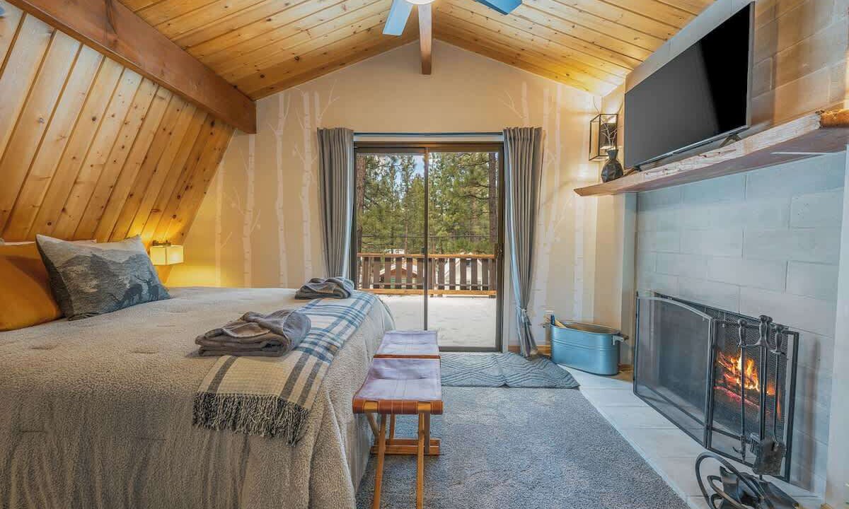 Photo of Bedroom in Big Bear City