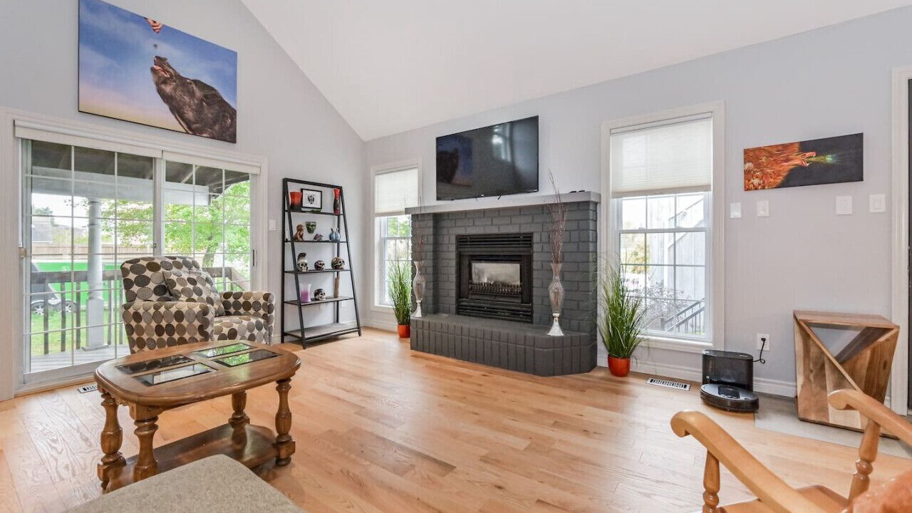 Photo of Livingroom in Elora