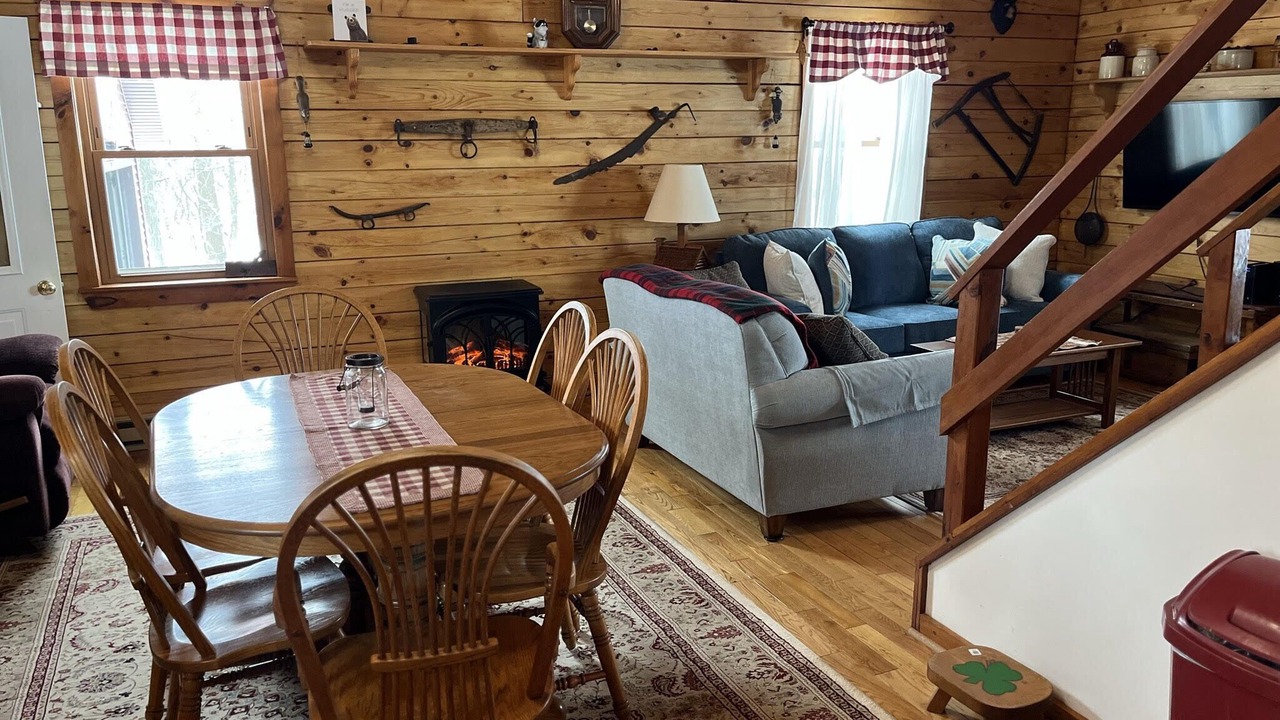 Photo of Livingroom in Geneseo