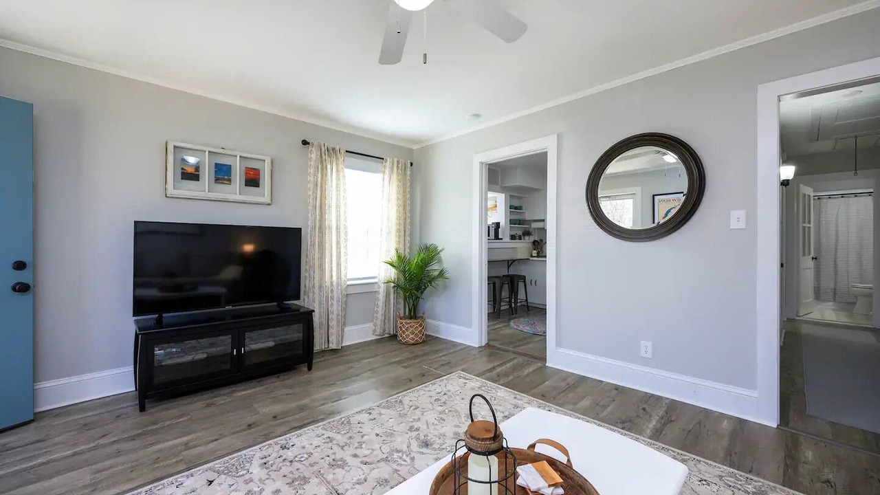 Photo of Livingroom in James City