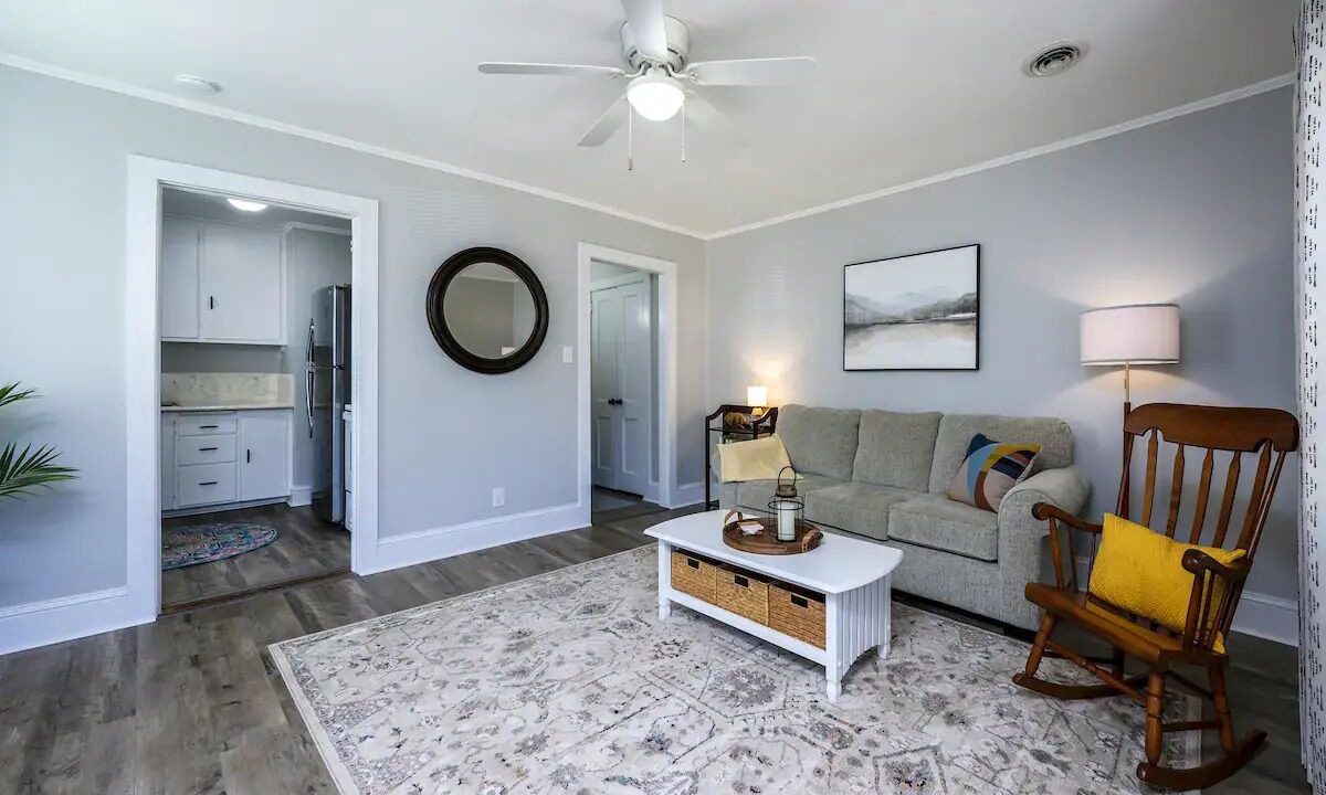 Photo of Livingroom in James City