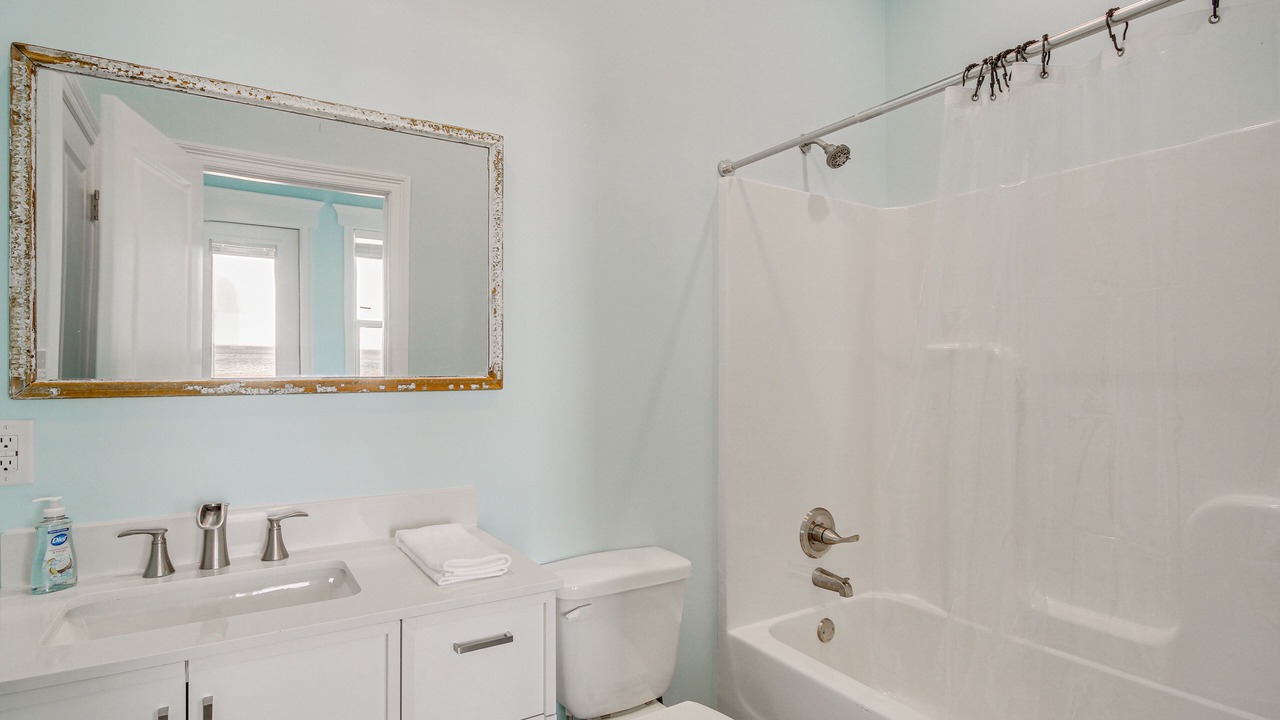 Photo of Bathroom in Long Beach