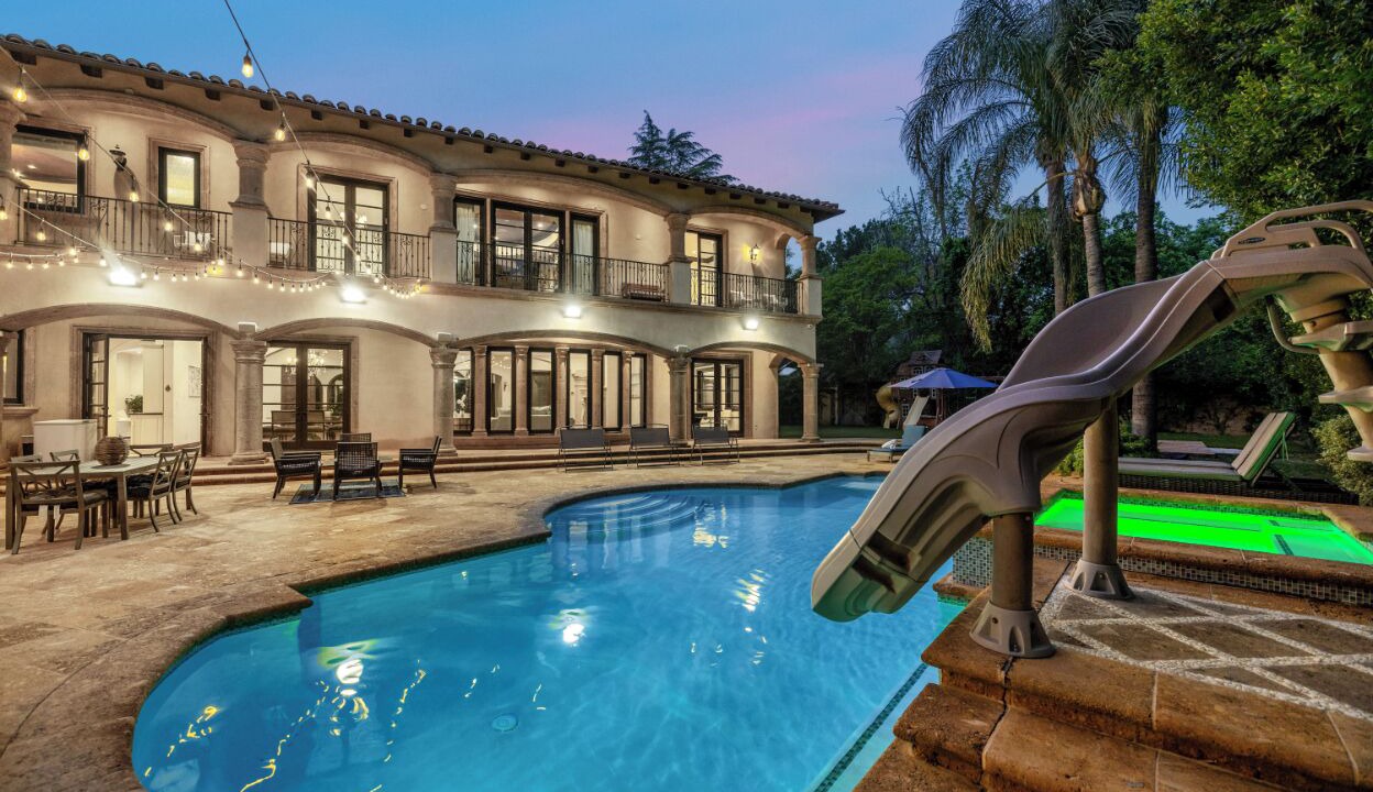 Photo of Outdoor in Tarzana