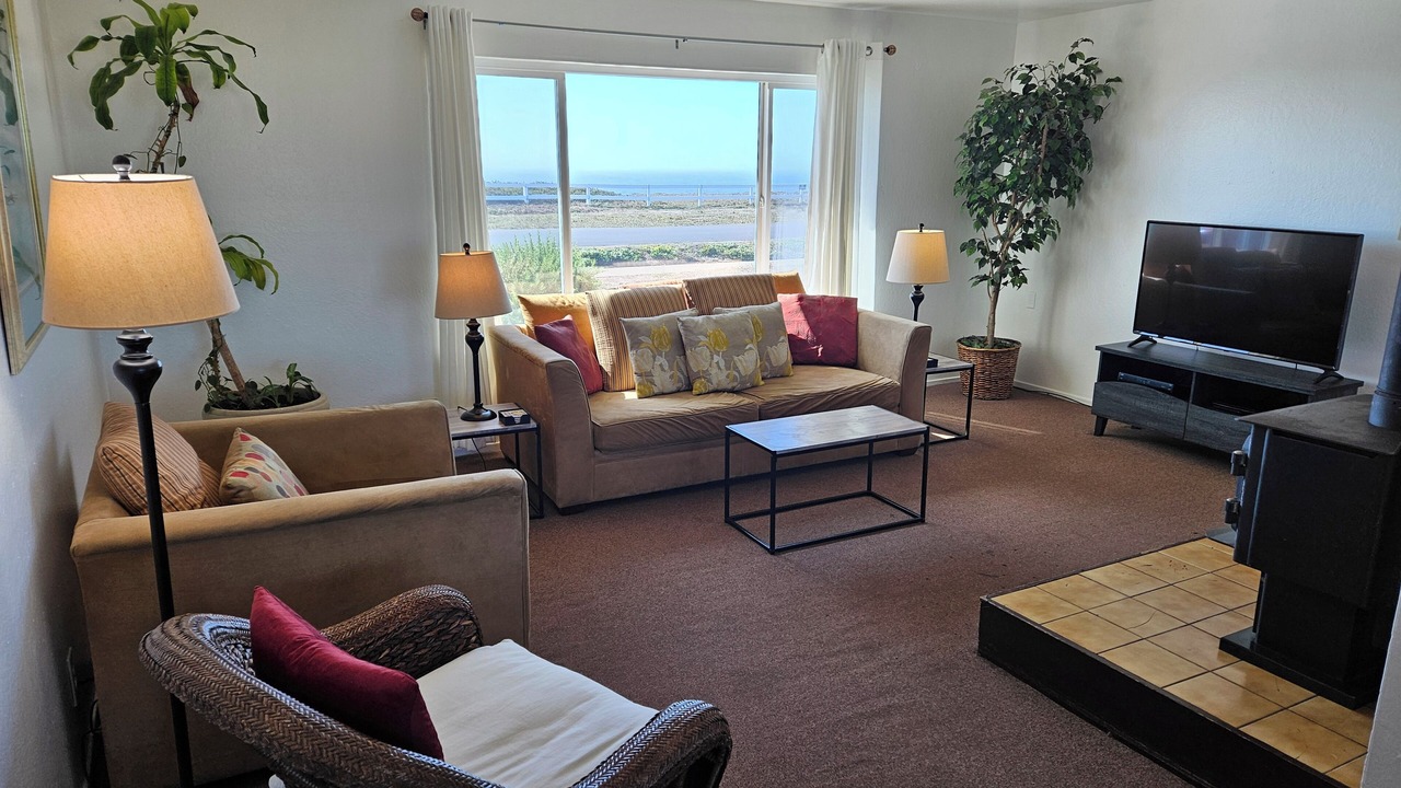 Photo of Livingroom in Point Arena