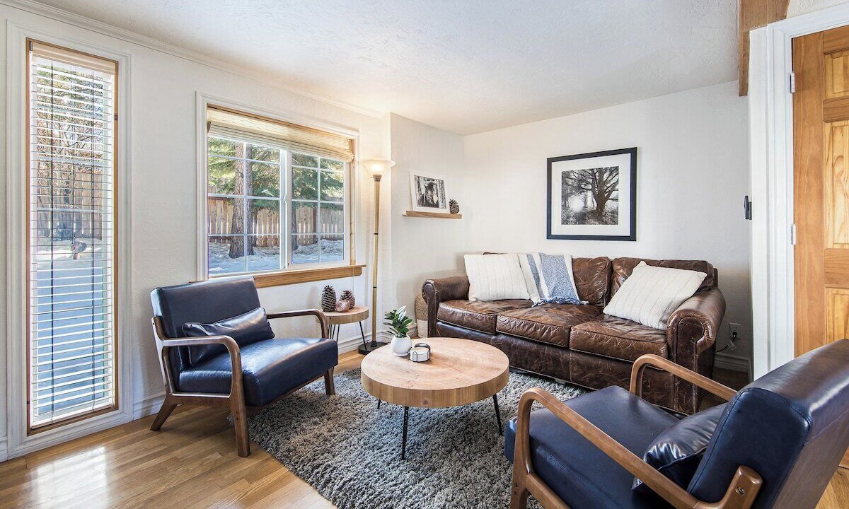Photo of Livingroom in Lower Kingsbury