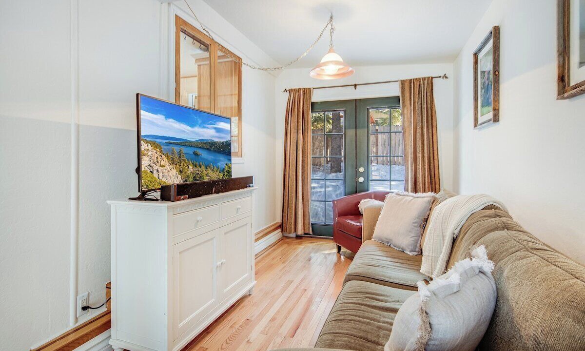 Photo of Livingroom in Lower Kingsbury