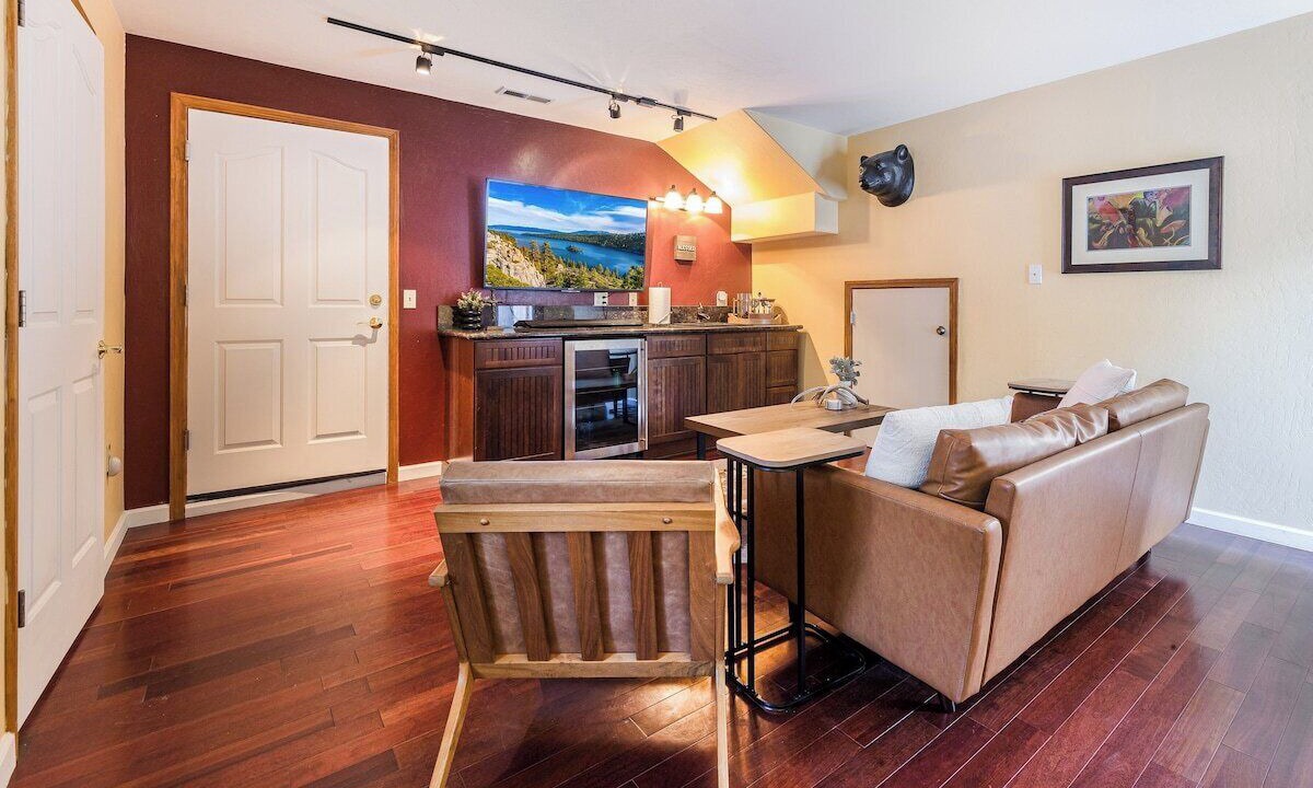 Photo of Livingroom in Lower Kingsbury