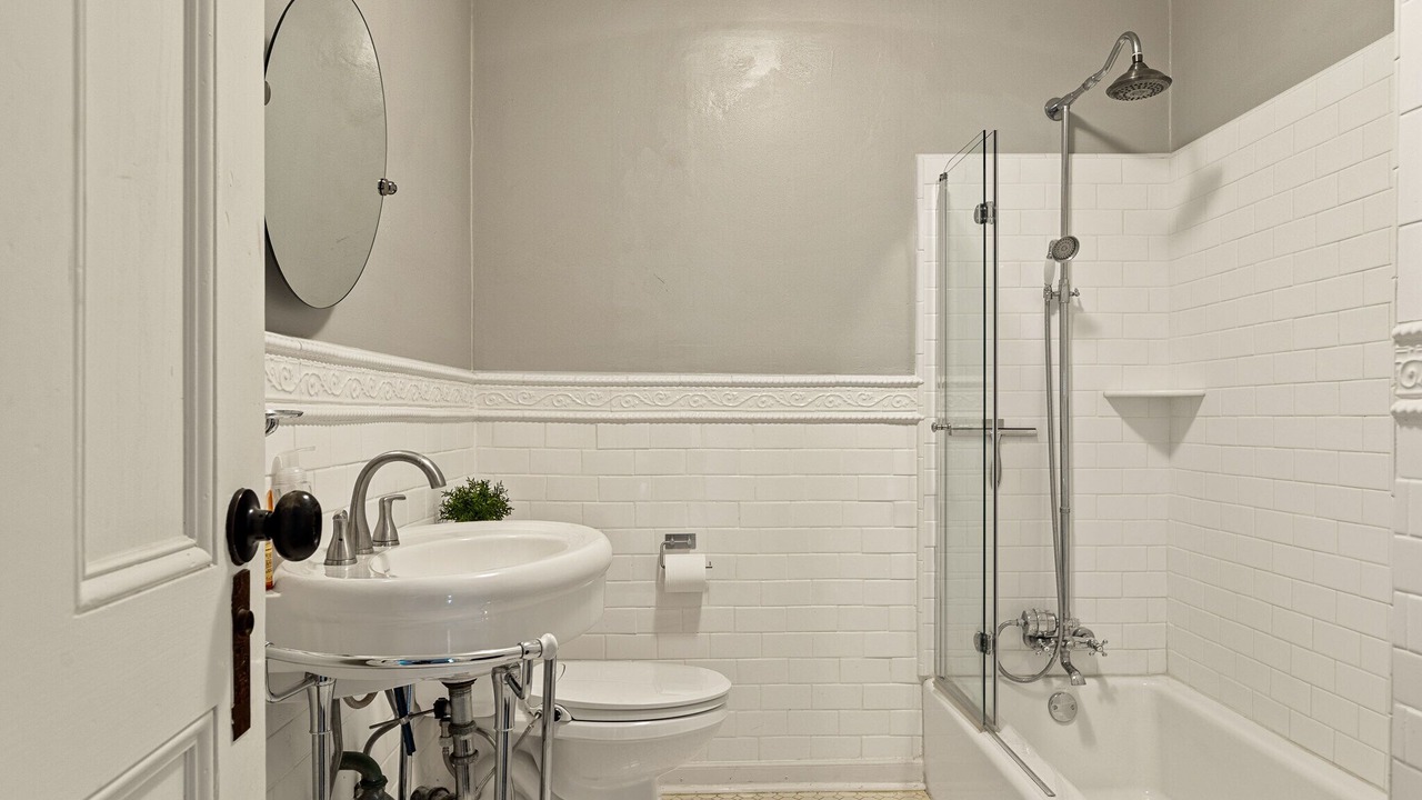 Photo of Bathroom in South Redlands