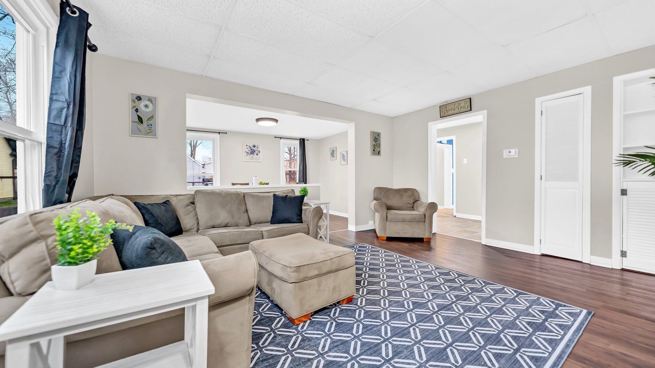 Photo of Livingroom in Athol Springs