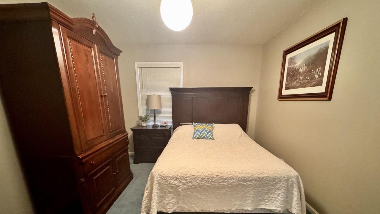 Photo of Bedroom in Northport