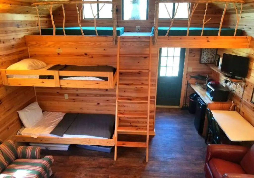 Photo of Bedroom in Letohatchee