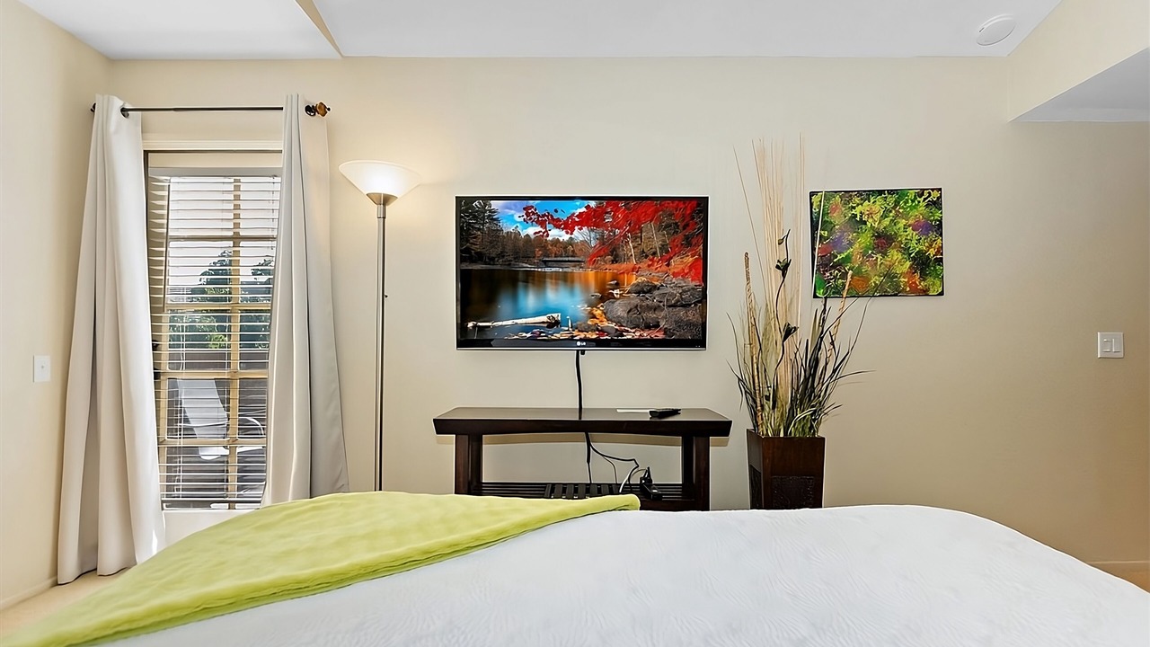 Photo of Bedroom in Uptown Design District