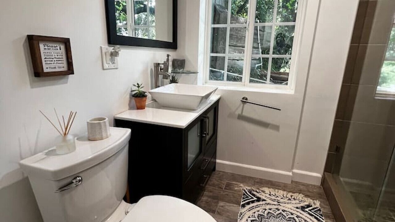 Photo of Bathroom in Fernwood
