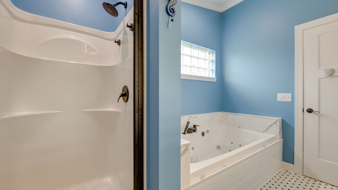 Photo of Bathroom in Lake Erie Beach