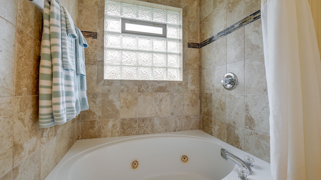 Photo of Bathroom in Lake Erie Beach
