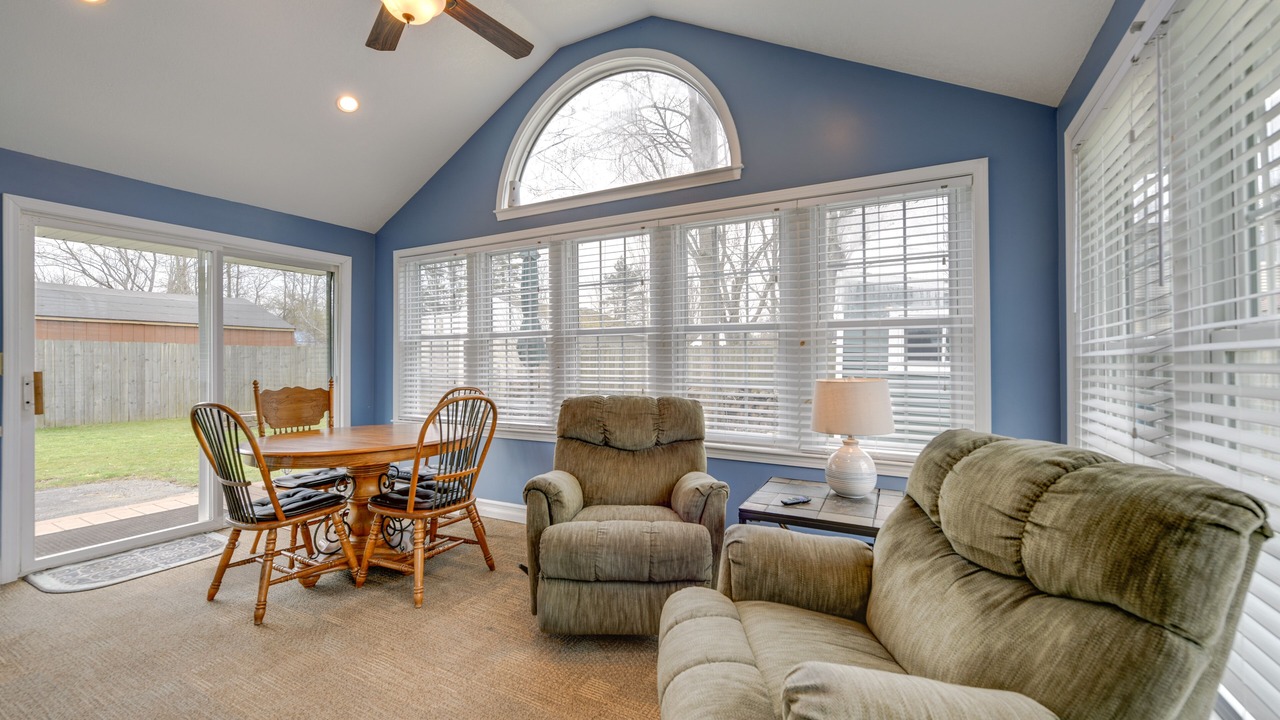 Photo of Bedroom in Lake Erie Beach