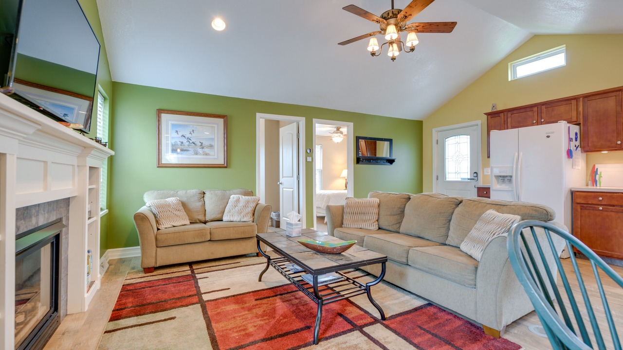 Photo of Livingroom in Lake Erie Beach