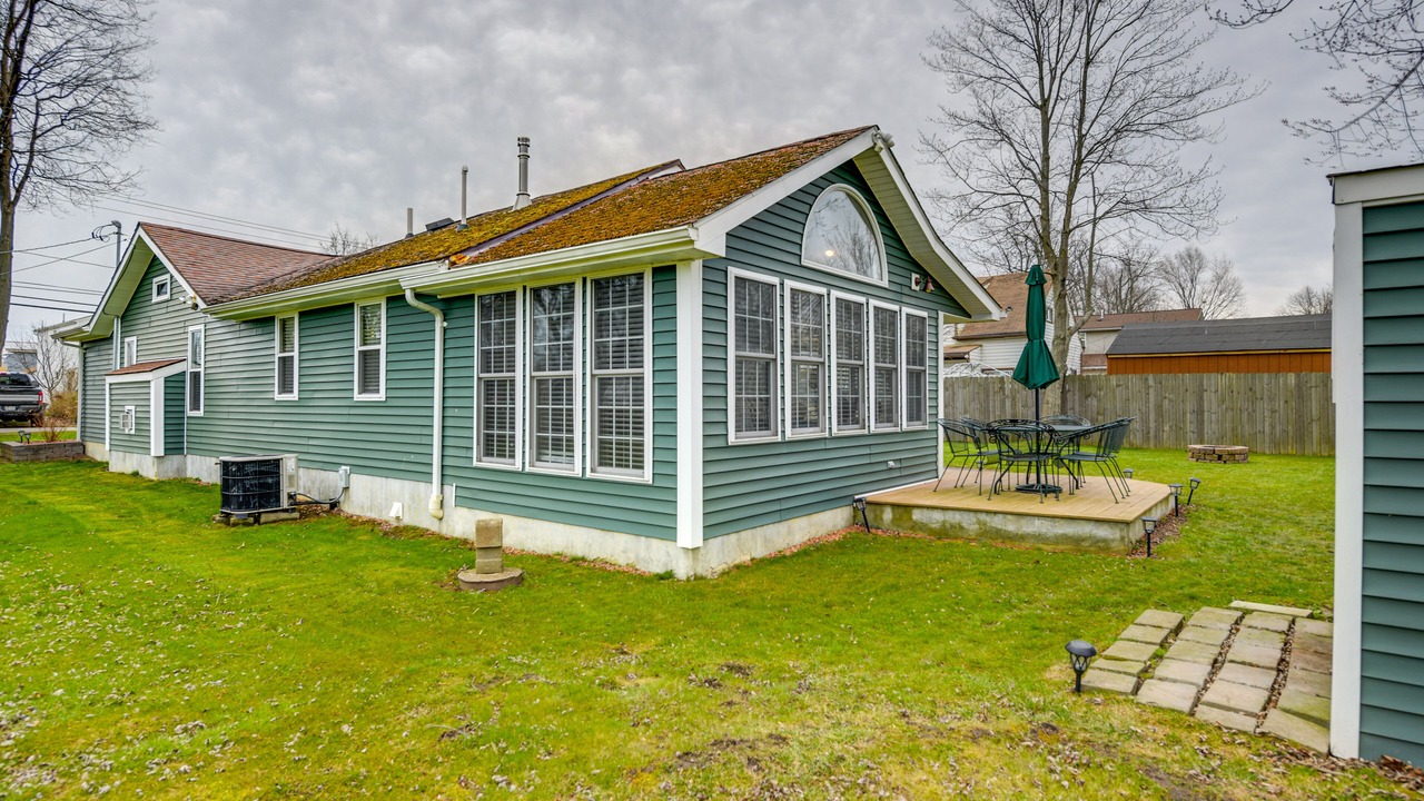 Photo of Outdoor in Lake Erie Beach