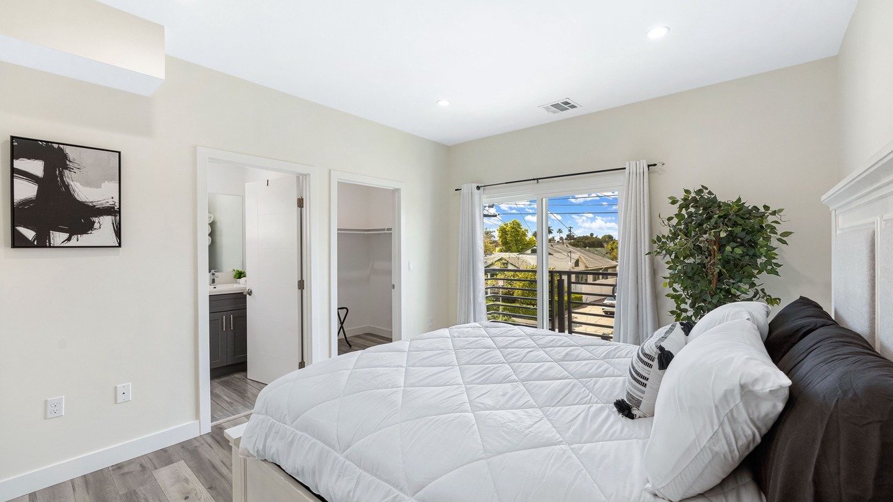 Photo of Bedroom in East Hollywood