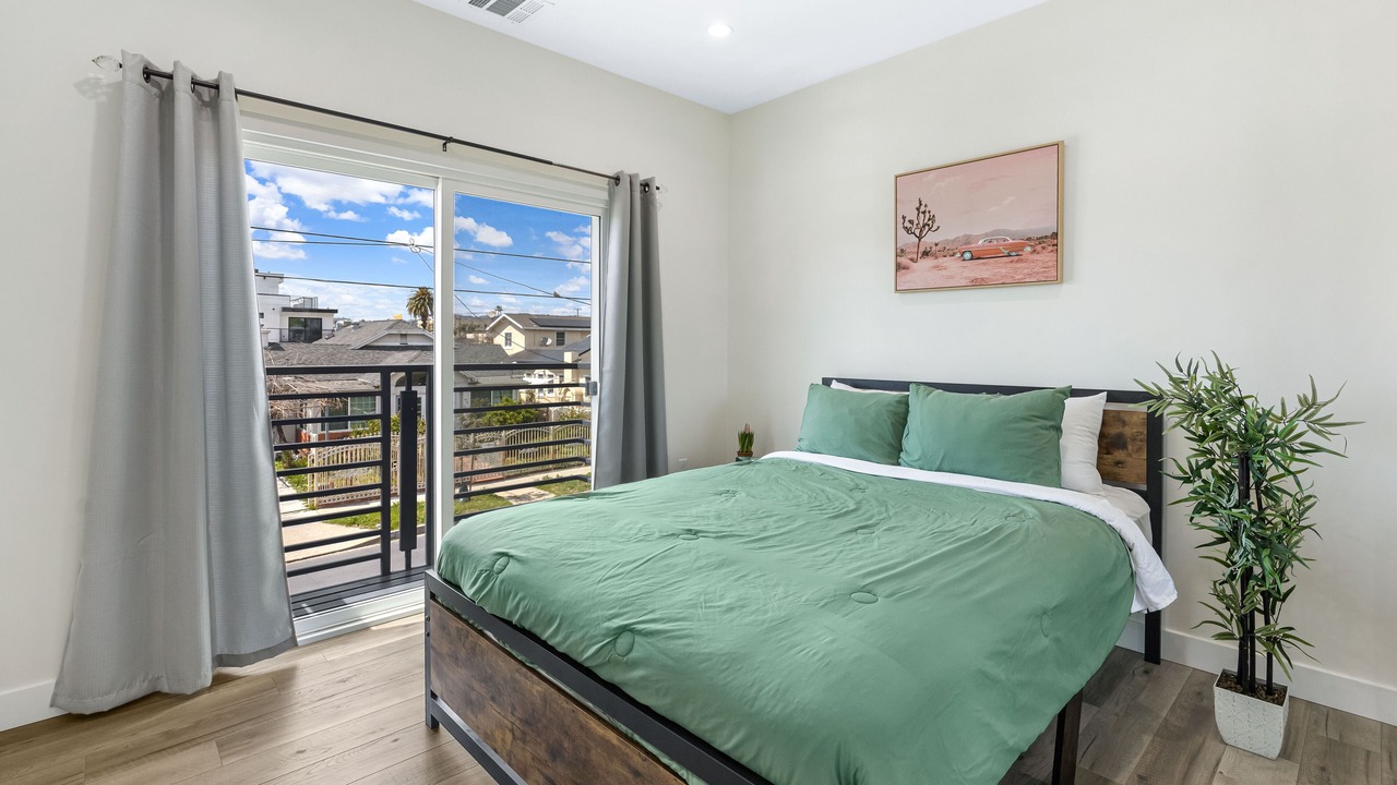 Photo of Bedroom in East Hollywood