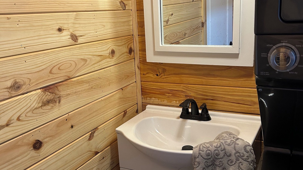 Photo of Bathroom in Lowndesboro