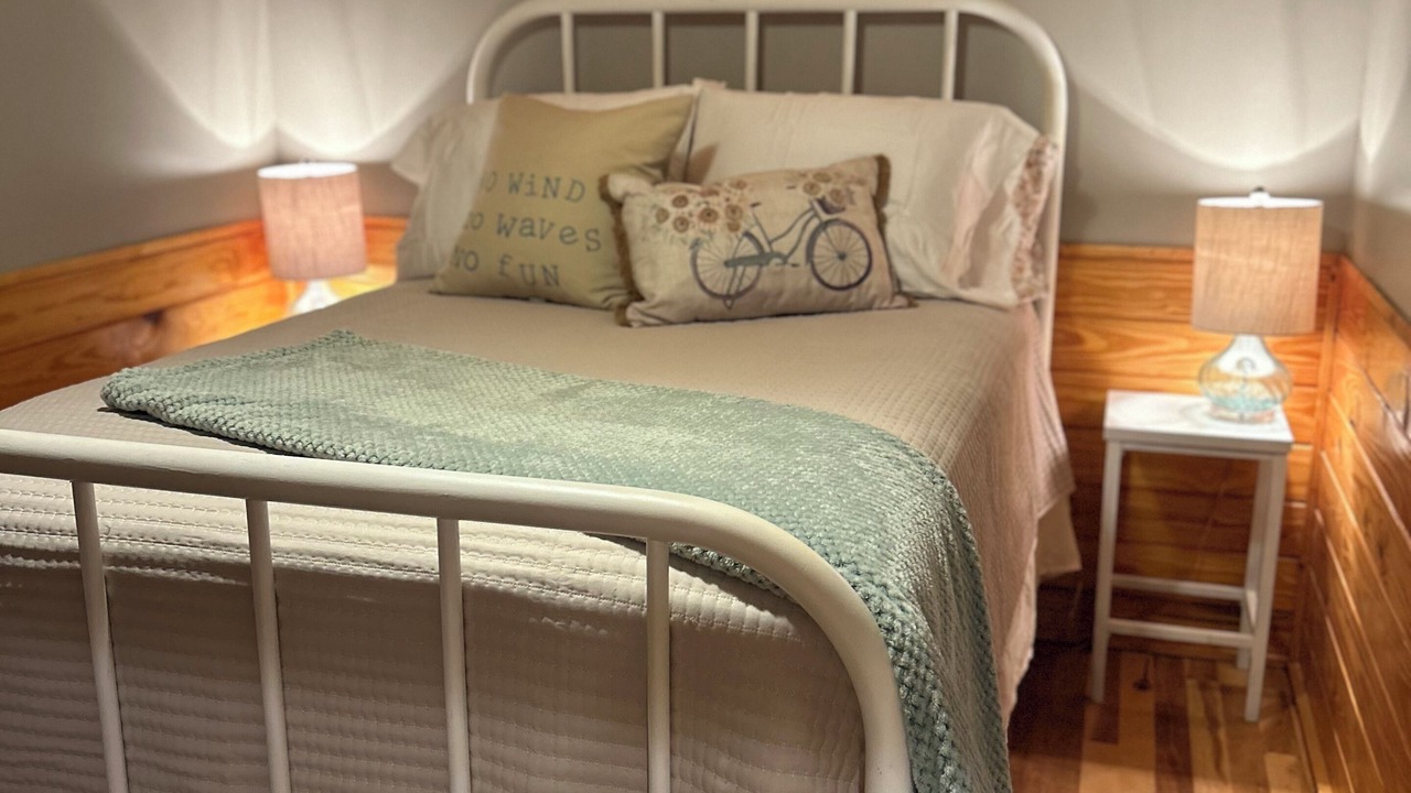 Photo of Bedroom in Lowndesboro