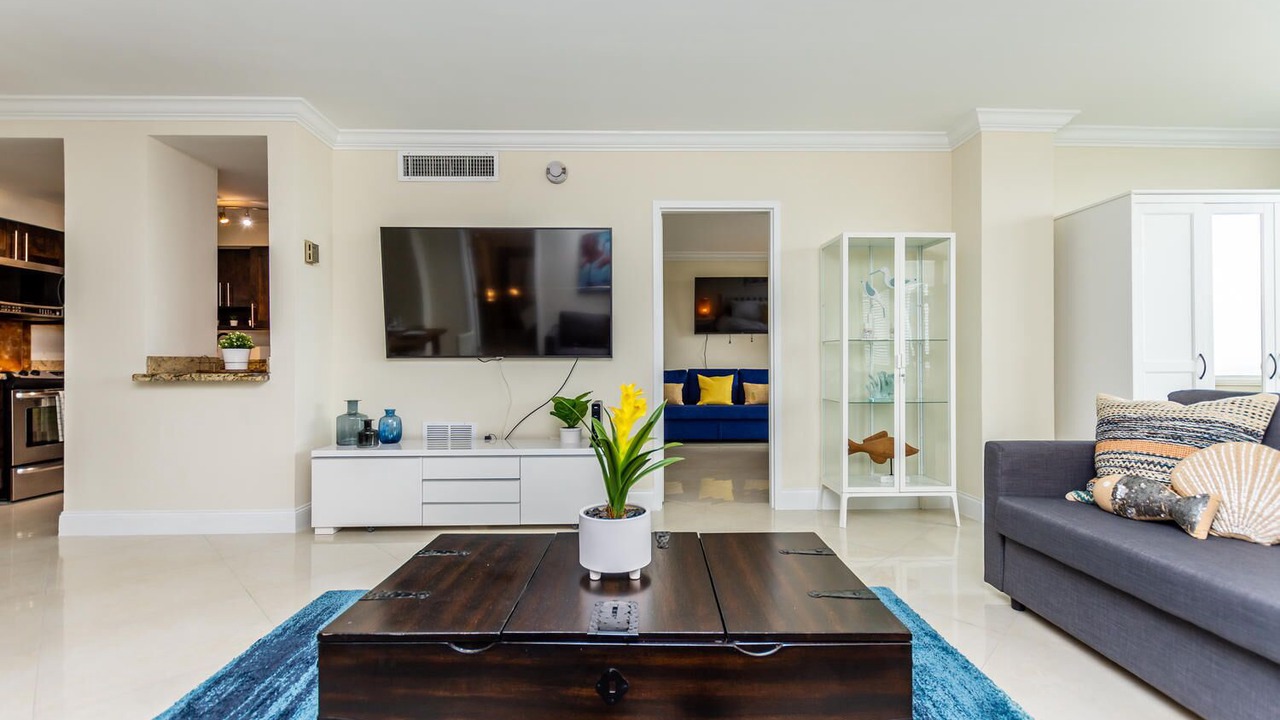 Photo of Livingroom in Galt Mile
