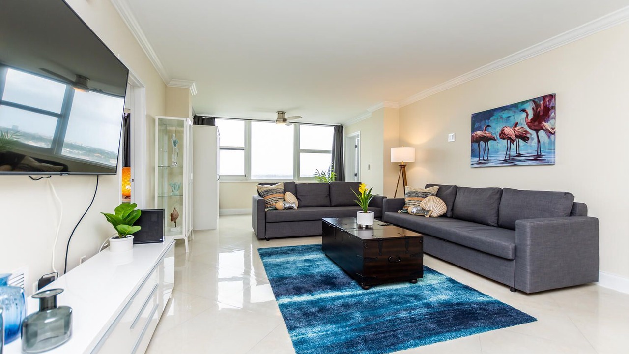 Photo of Livingroom in Galt Mile