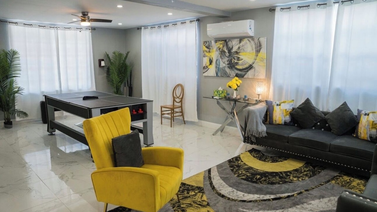Photo of Livingroom in Nassau