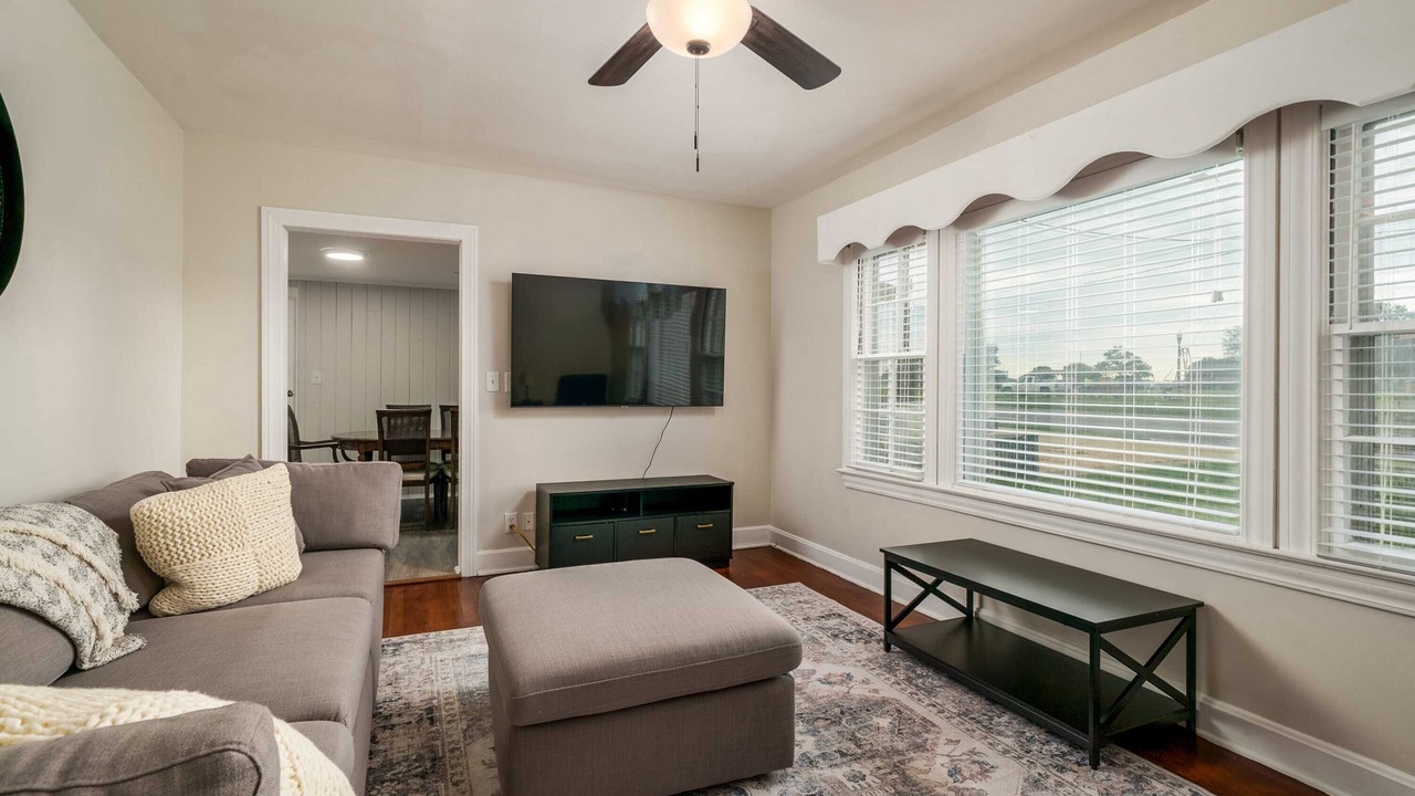 Photo of Livingroom in Tuscaloosa