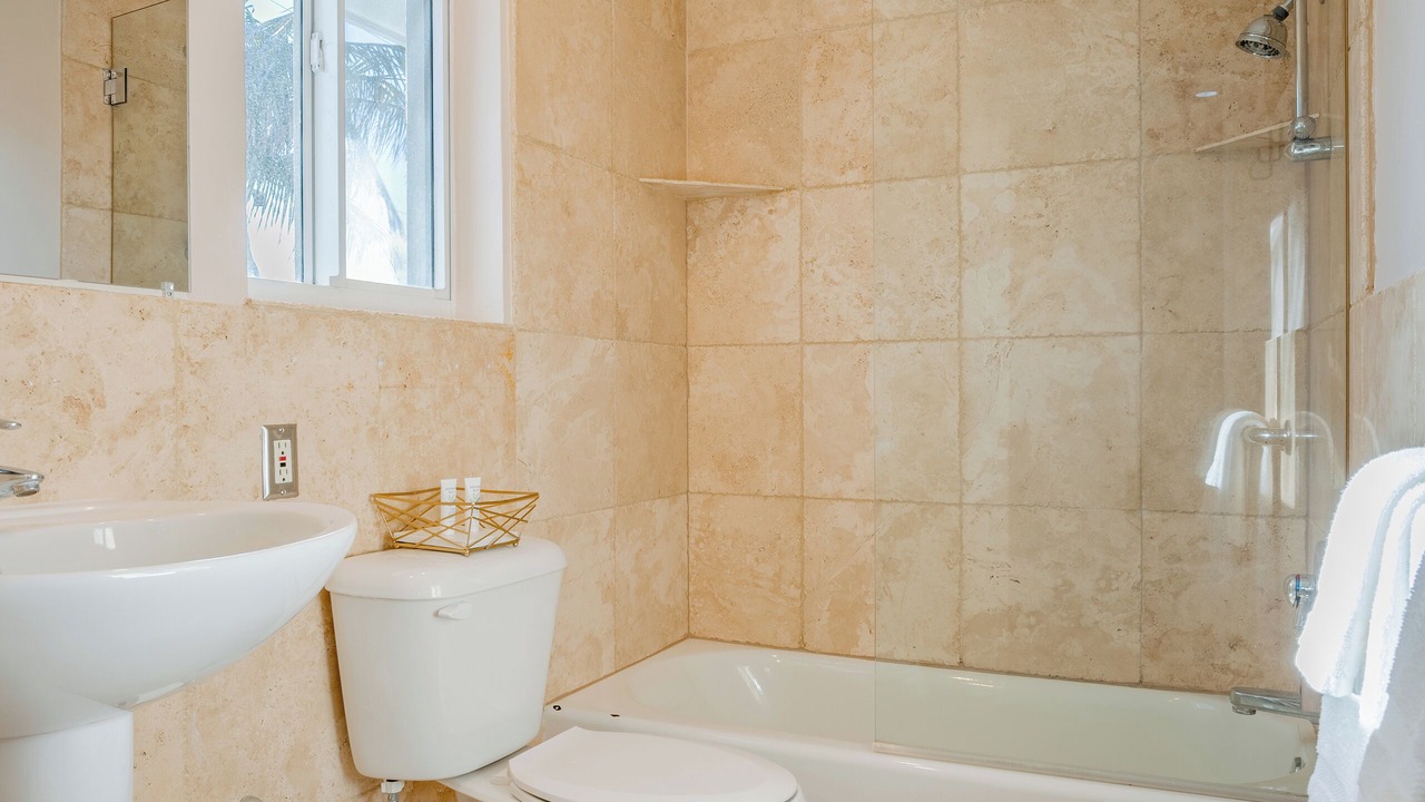Photo of Bathroom in Birch Park Finger Streets