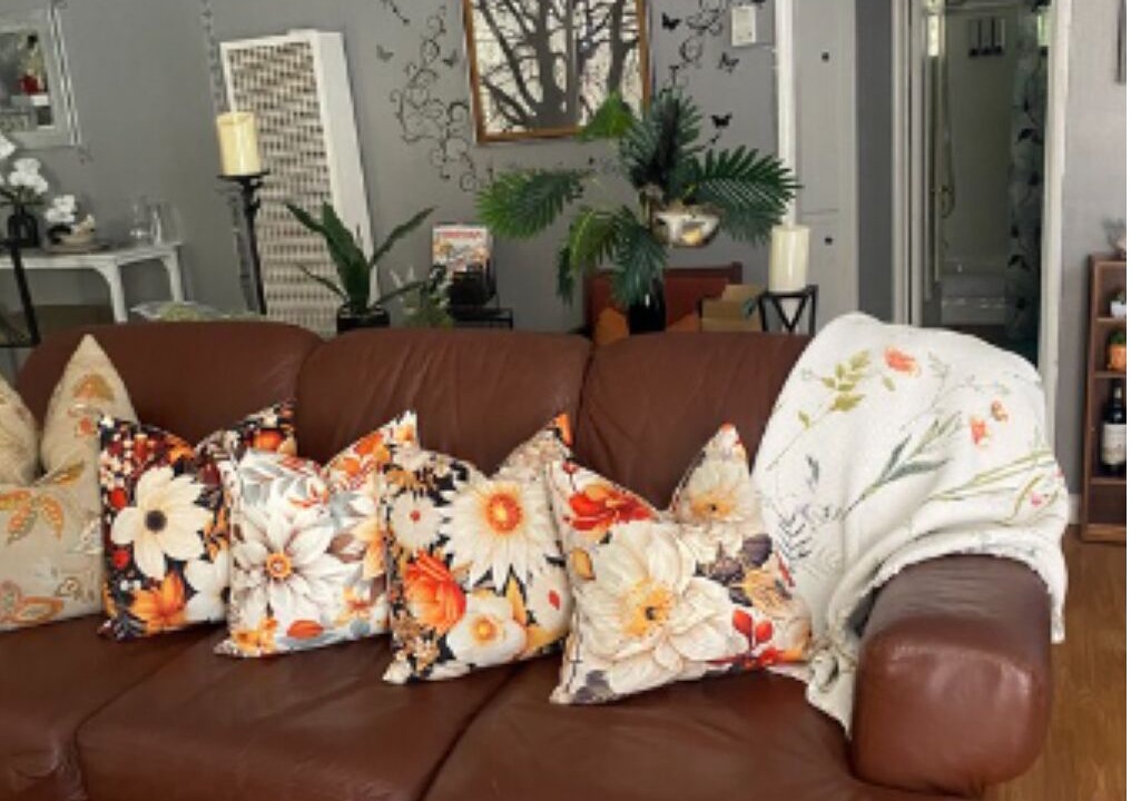 Photo of Livingroom in Mid City