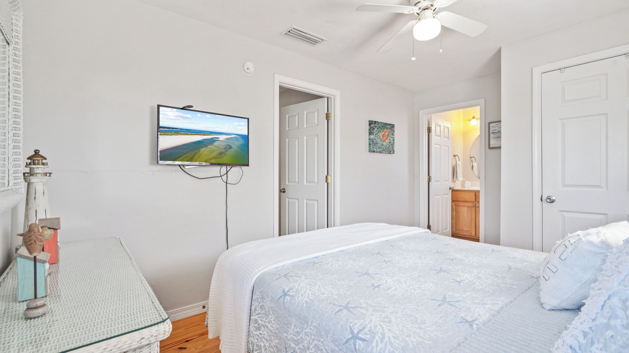 Photo of Bedroom in Silver Cay