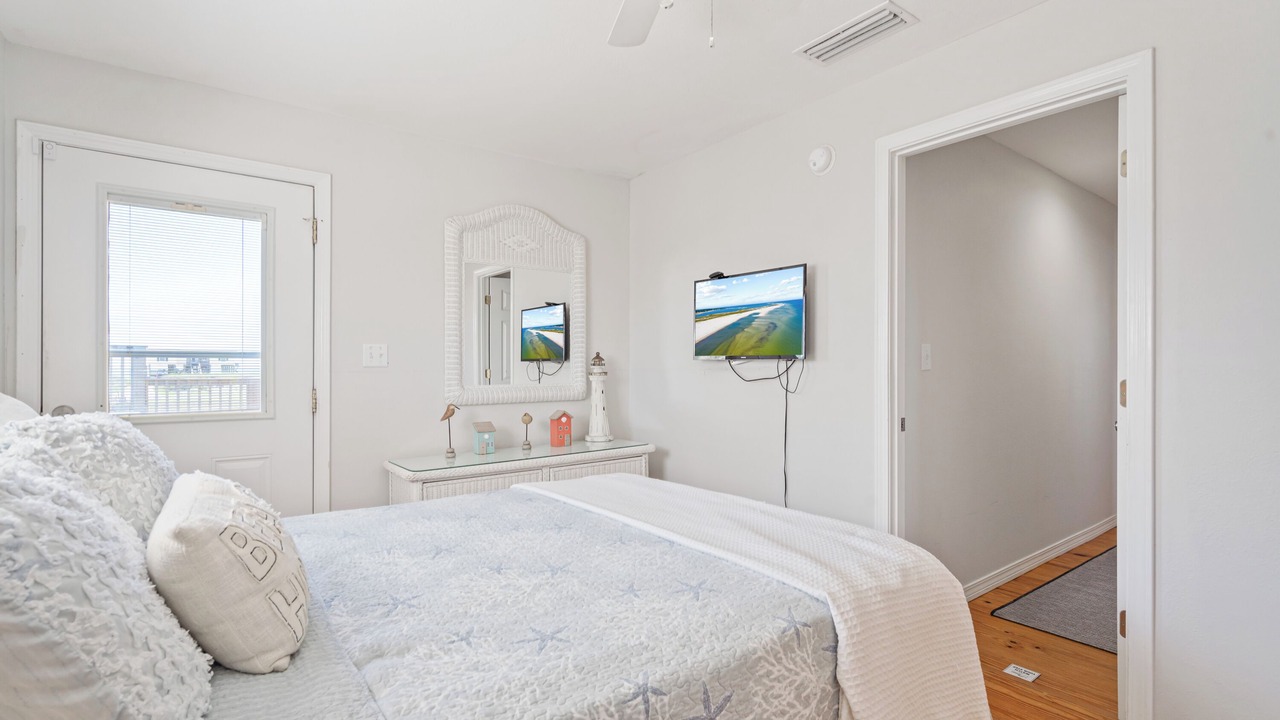 Photo of Bedroom in Silver Cay