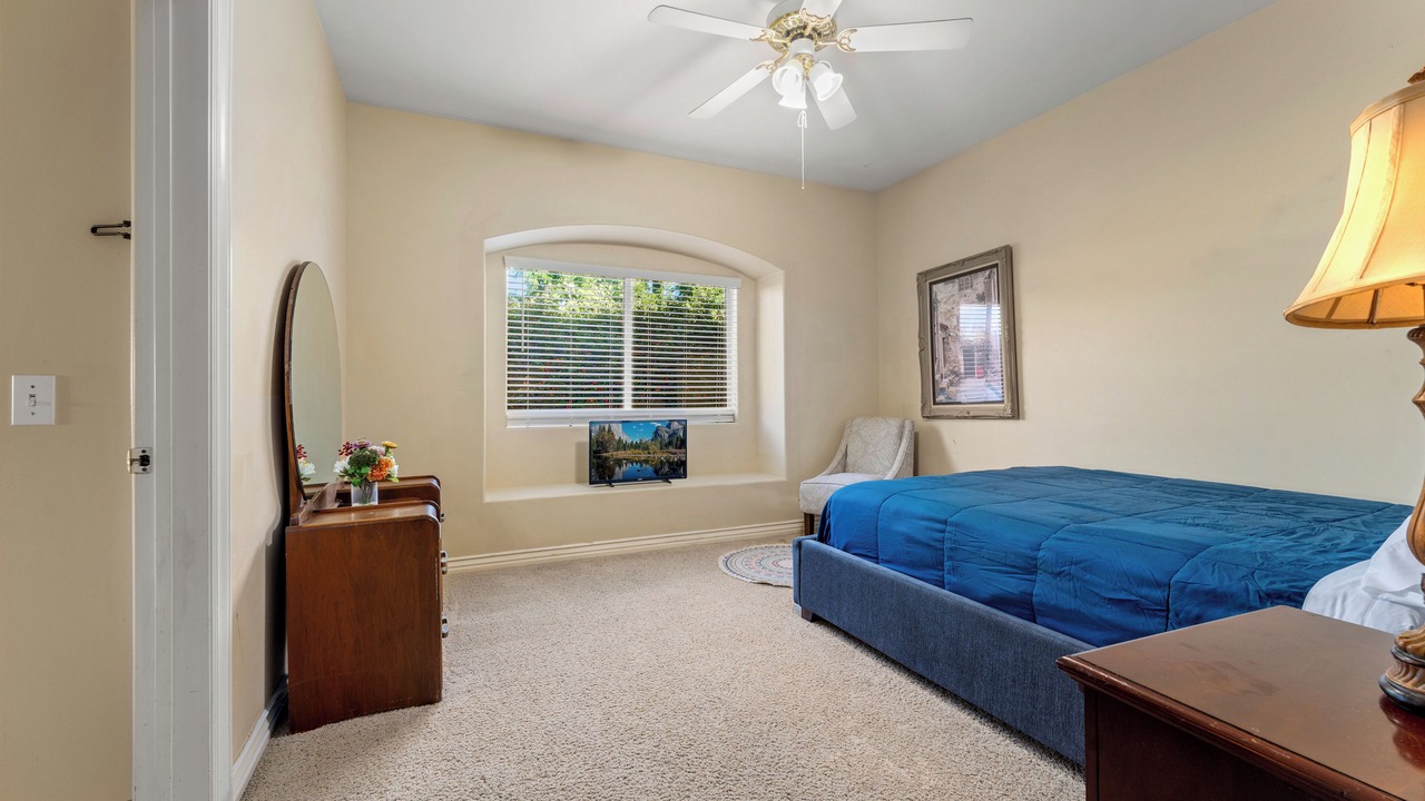 Photo of Bedroom in Lakeland Village