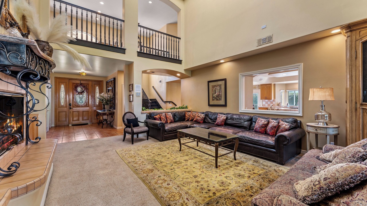 Photo of Livingroom in Lakeland Village