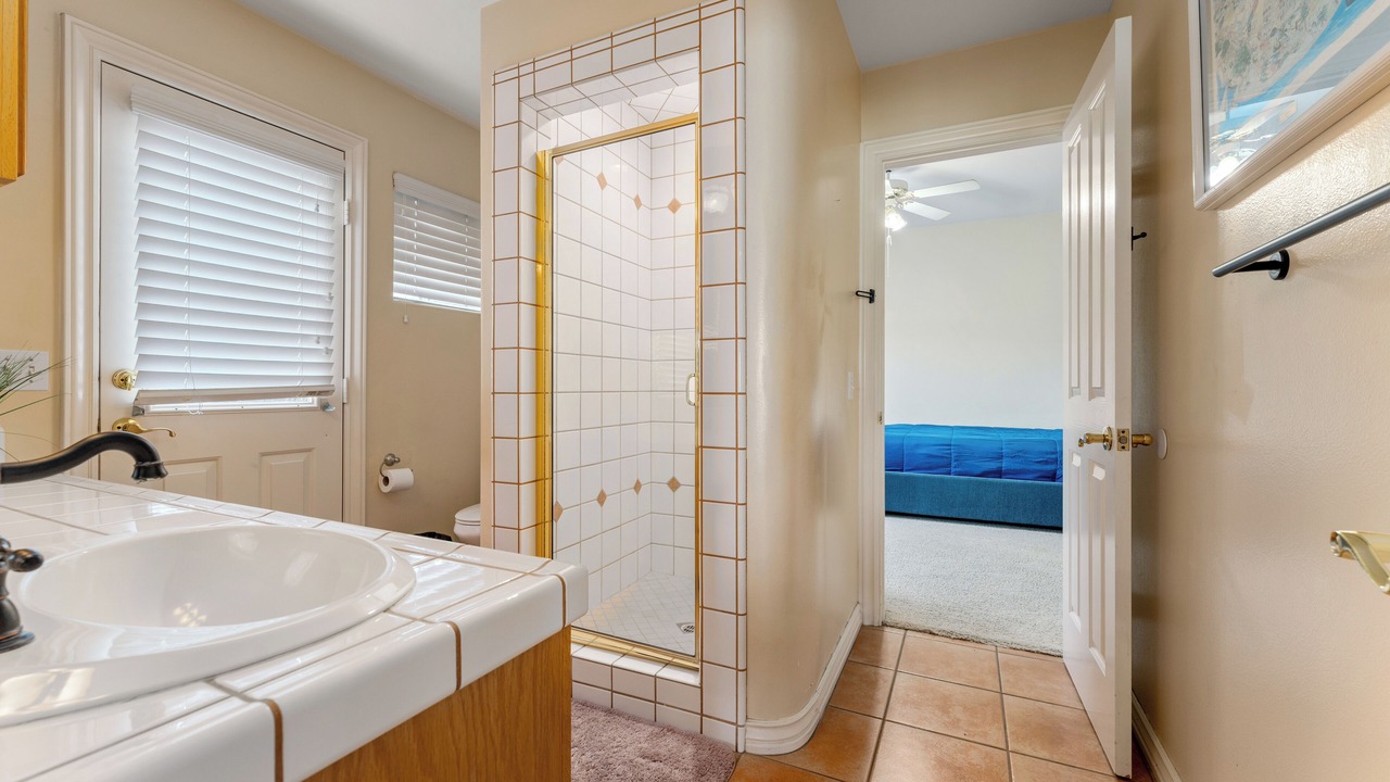 Photo of Bathroom in Lakeland Village