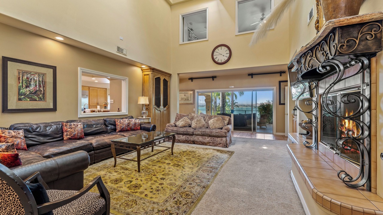 Photo of Livingroom in Lakeland Village
