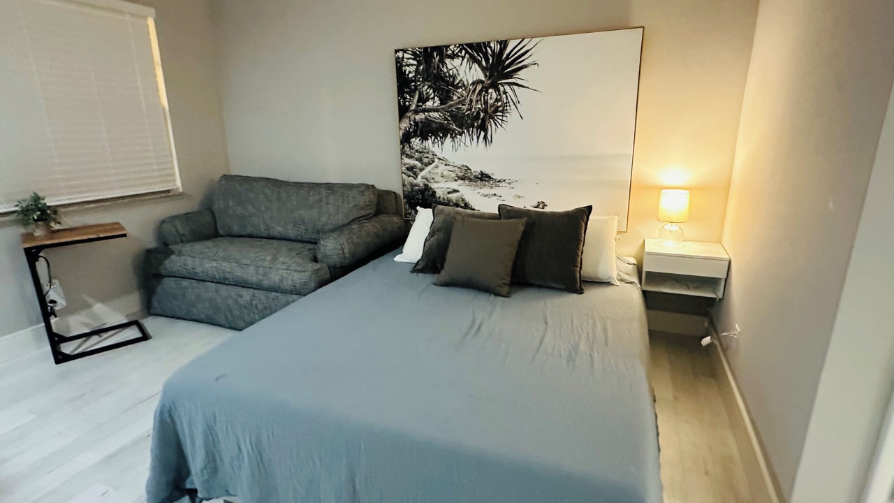 Photo of Bedroom in Deerfield Beach