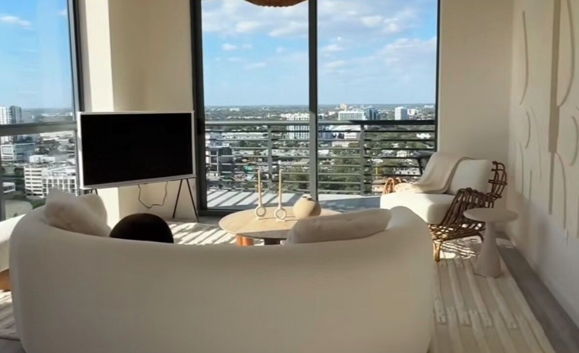 Photo of Livingroom in North Beach