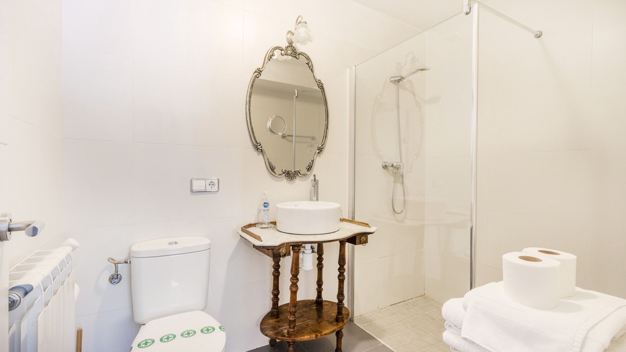 Photo of Bathroom in La Baronia de Rialb