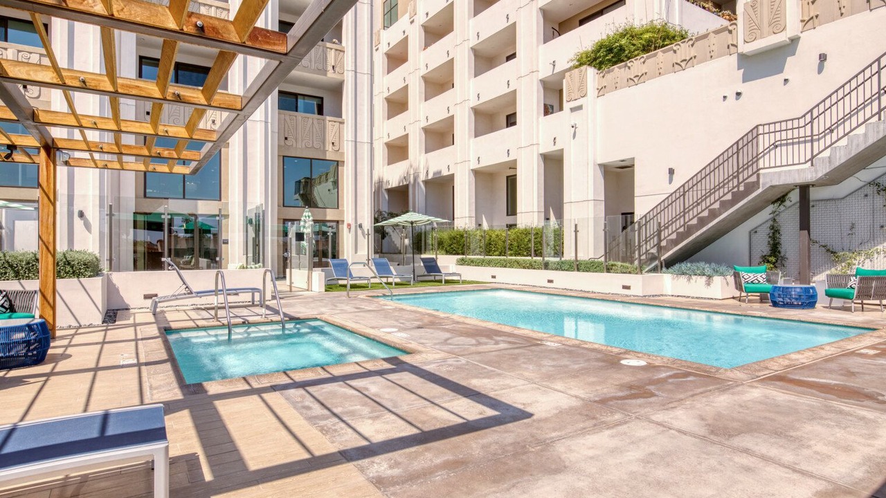 Photo of Outdoor in Greater Wilshire - Hancock Park