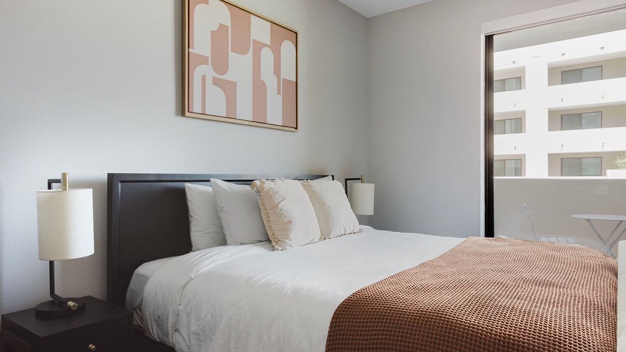 Photo of Bedroom in Greater Wilshire - Hancock Park
