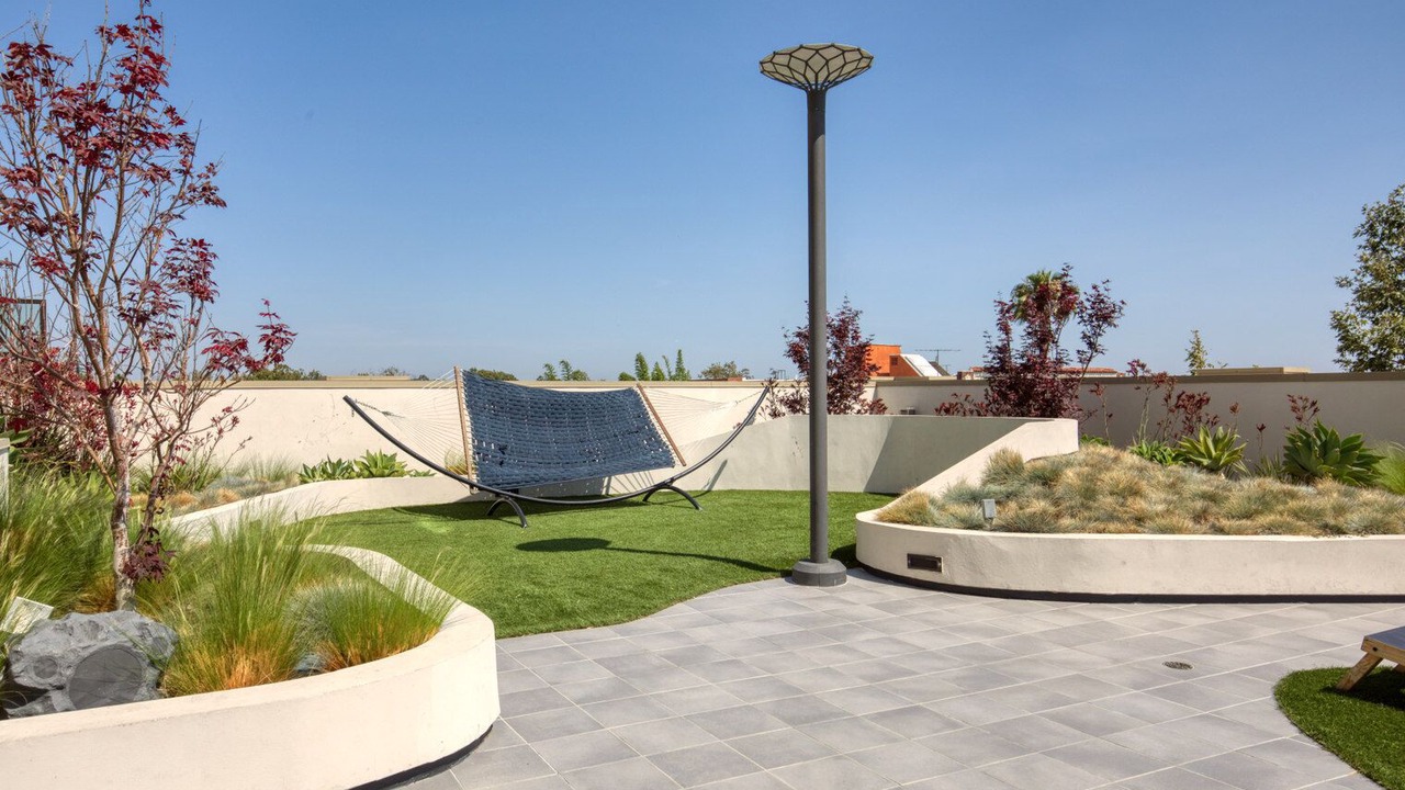 Photo of Outdoor in Greater Wilshire - Hancock Park
