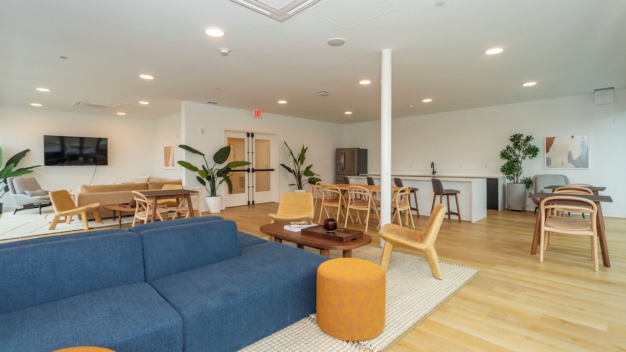 Photo of Livingroom in Central City