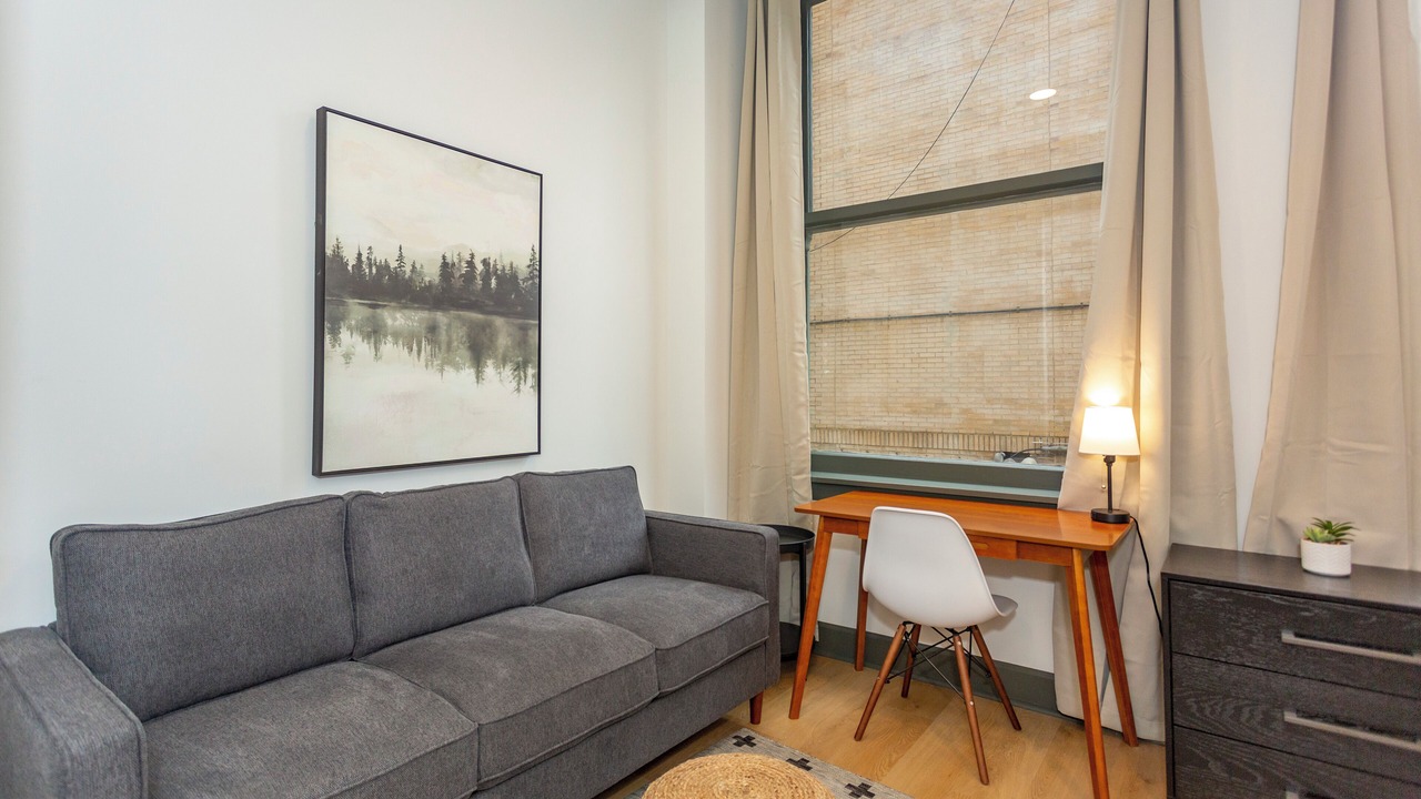 Photo of Livingroom in Central City