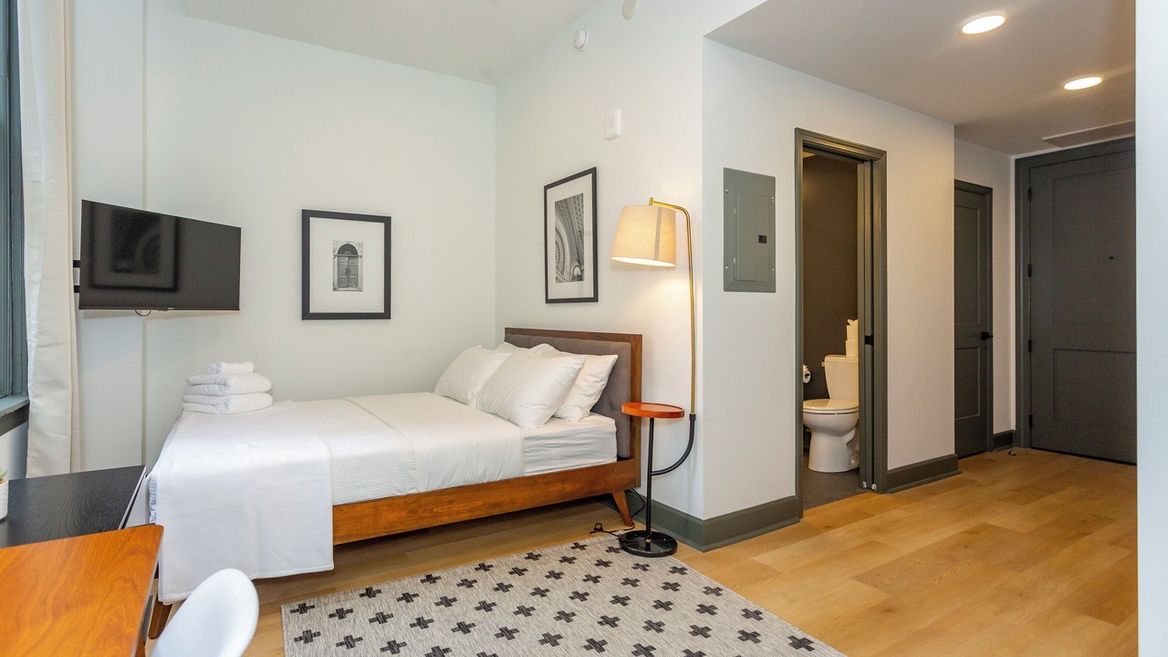 Photo of Bedroom in Central City